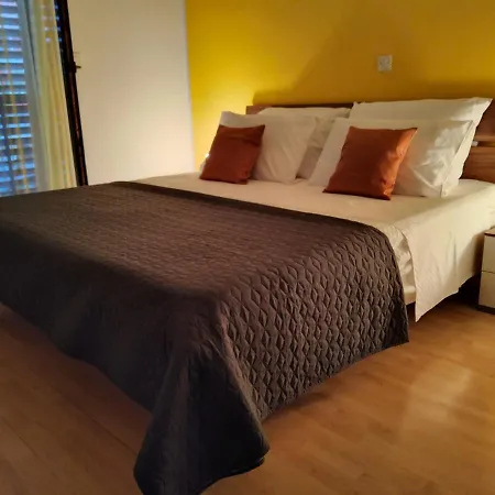 Grzalja-rozic Apartment Krk Town
